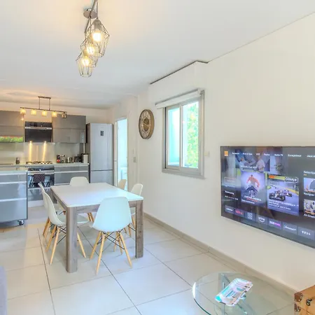 Apartment Delmas 3 3 Spacieux Avec Grande Terrasse Antibes